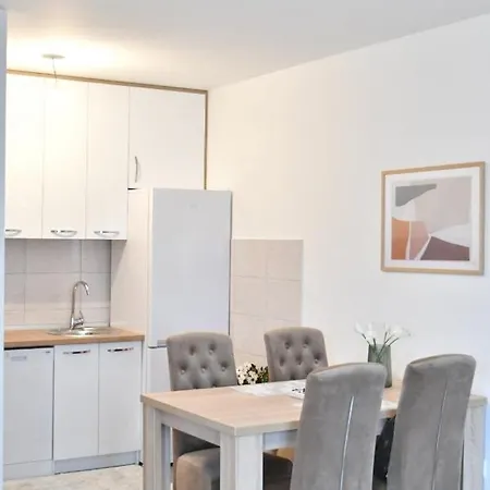 Apartman Na Dan Manojlo Istocno Sarajevo * Lukavica